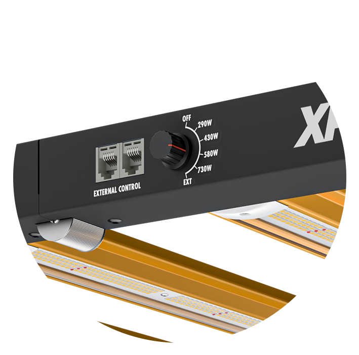 Close Up of Dimming Knob on Dimlux Xplore 730W Fixture